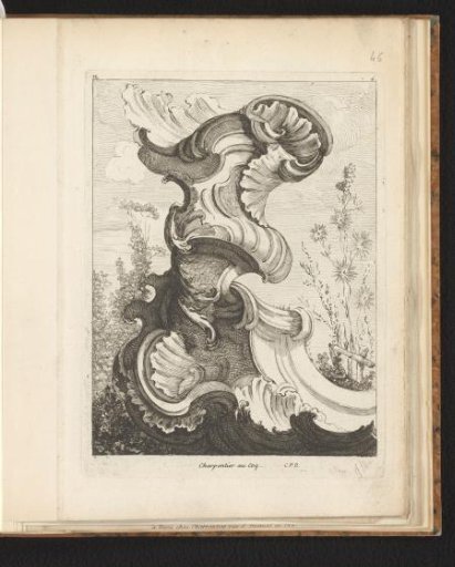 Vase with rocailles