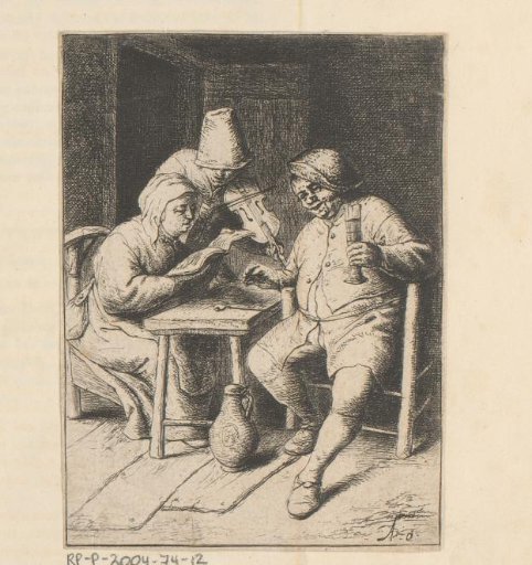 Violin player with a couple at a table