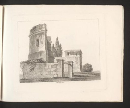 Ruin of a round building