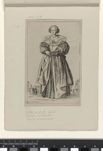 Lady with fan, seen from the front, slightly to the left