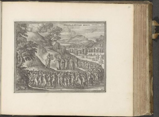 Moses shows the tablets of the law to the people