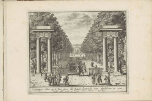 View of Het Loo Palace along the driveway