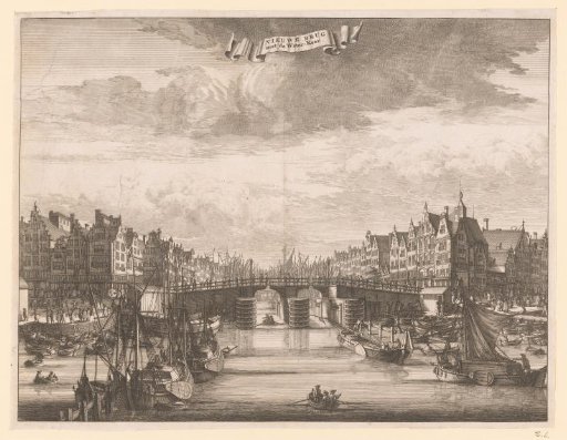 View of the Damrak and the Nieuwe Brug