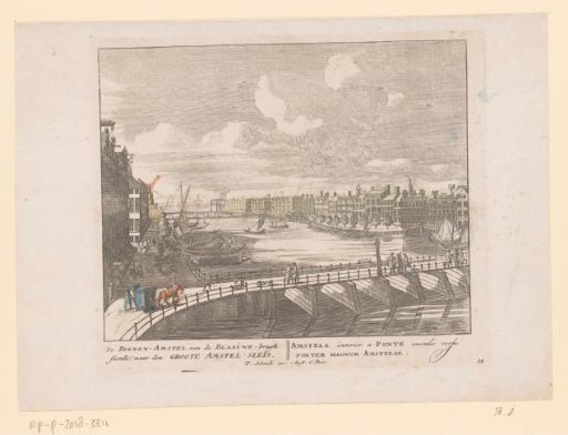 View of the Binnen-Amstel from the Blauwbrug