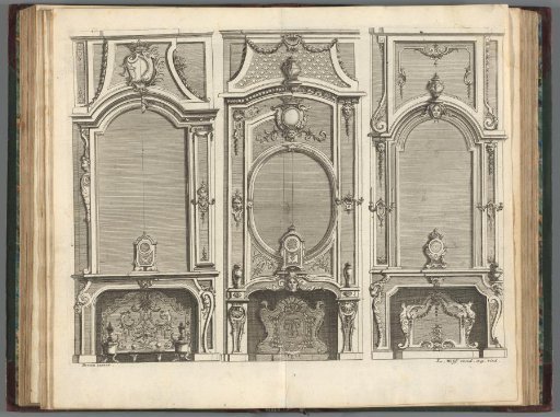 Fireplaces with clocks