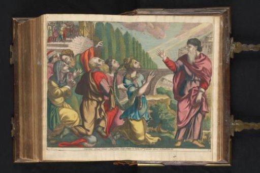 Susanna and her family praise God