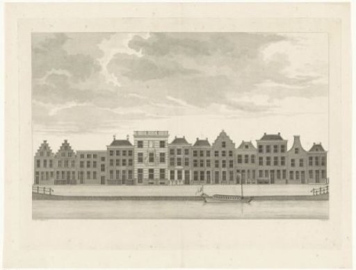 View of the houses along the Rapenburg in Leiden, from the Koepoortsgracht to the Sint Jacobsgracht, prior to the Leiden disaster, 1807