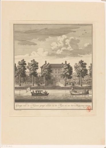 View of the garden and the rear facade of Corvershof in Amsterdam