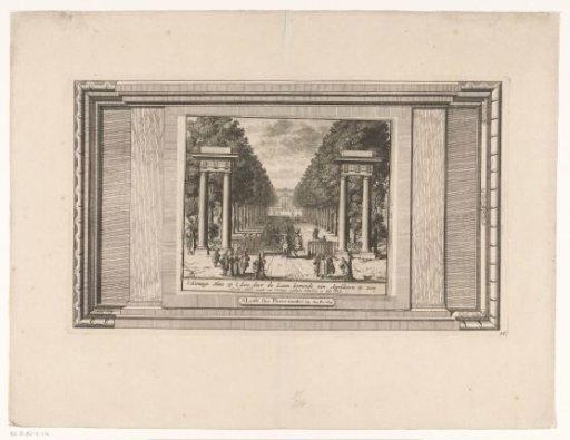 View of Het Loo Palace over the driveway