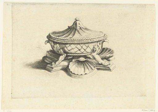 Woven basket with a lid on claw feet