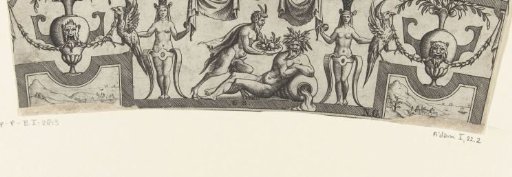 Lightly curved frieze, with a vase on a pedestal at each end