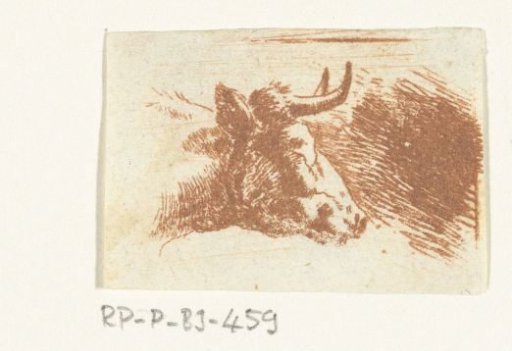 Head of a cow to the right