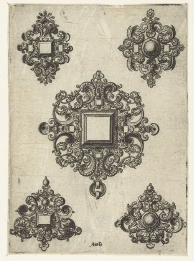 Pendant with three square stones
