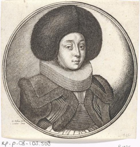 Woman with a stiff pleated ruff and a large fur cap