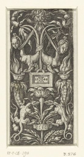 Flat decoration with two sphinxes