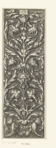 Flat decoration with leafy scrolls and grotesques