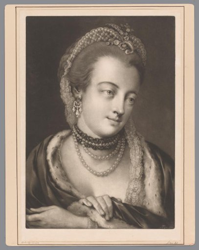 Woman with a string of pearls and diadem