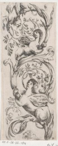 Ornament with sphinxes