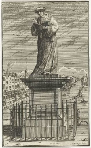 Statue of Erasmus in Rotterdam