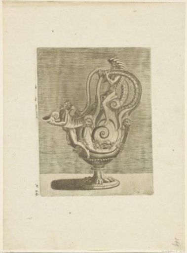 Tankard in the shape of a snail's shell with a double ear