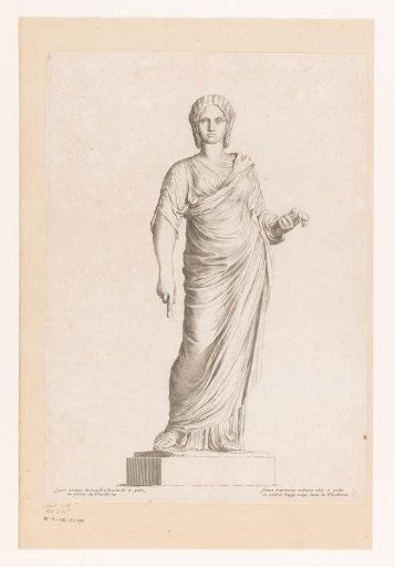 Statue of a woman