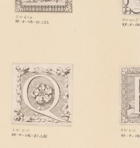 Letter Q with cinquefoil and ribbons