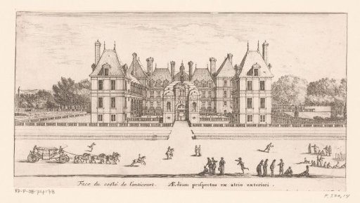 View of the forecourt of castle Rochefoucauld