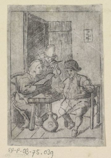 Violin player with a couple at a table