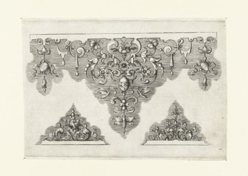 Border with a vase in the center