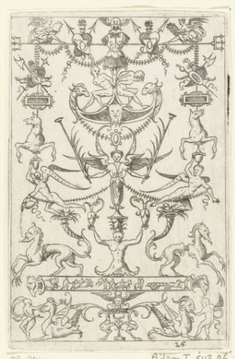 Candelabrum with a foot with claws at the bottom