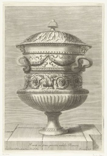 Urn with lid