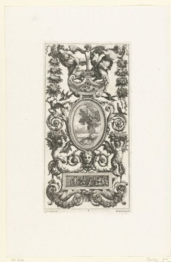 Wall panel with an oval frame resting on a mask