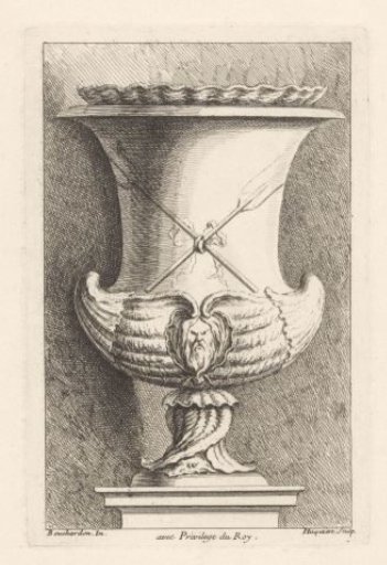 Vase with tridents