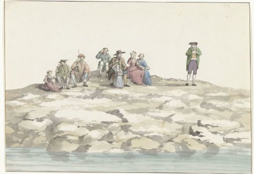 Spectators at the departure from the harbour of Luogo Vivo