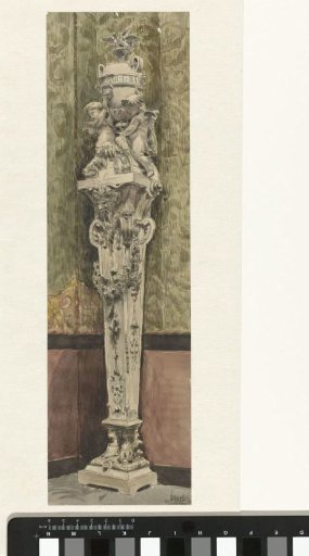 Clock in the Musée des Arts-Decoratifs