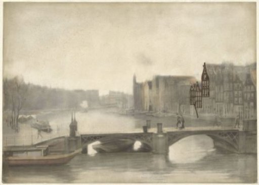 View of the Binnen-Amstel in the mist