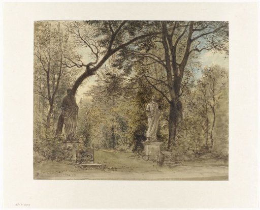 Garden statues in Chiswick Park