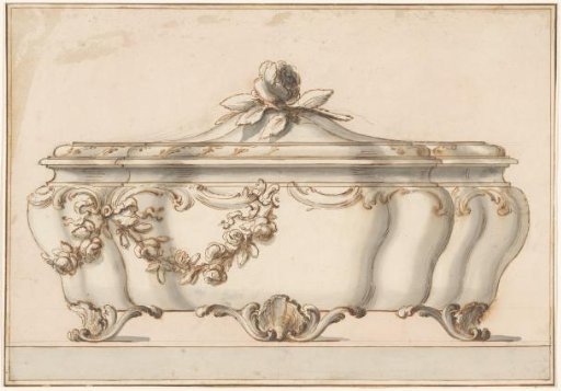 Design for a silver box with lid on shell-shaped feet, with alternative solutions on the left and right