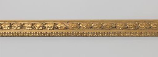 Fragment of a frame: gilded frame with pâte ornaments, bottom rail.