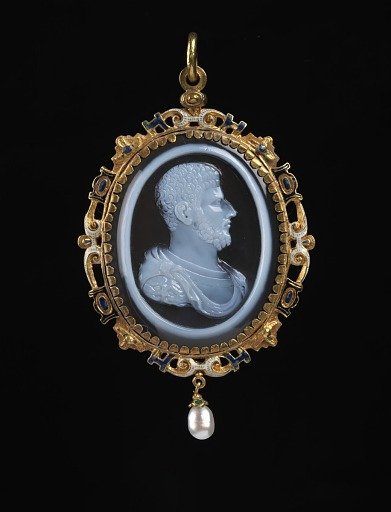 Pendant