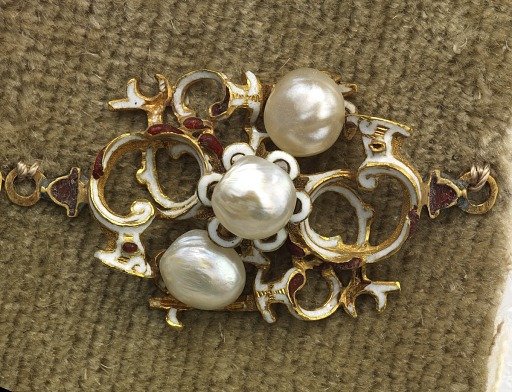Dress Ornaments