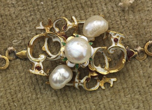 Dress Ornaments