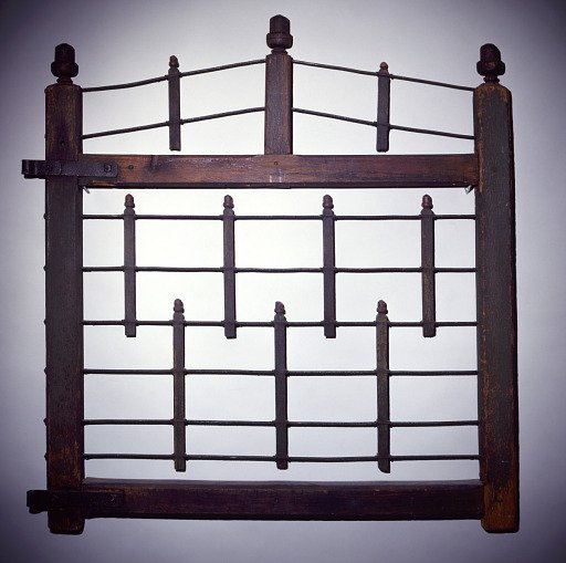 Gate