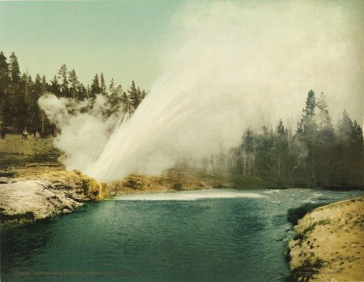 Riverside Geyser, Yellowstone National Park