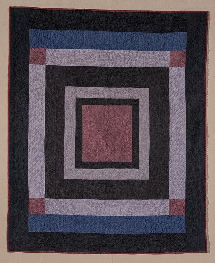 Center Square / Plain Quilt with Concentric Squares / Framed Quilt back